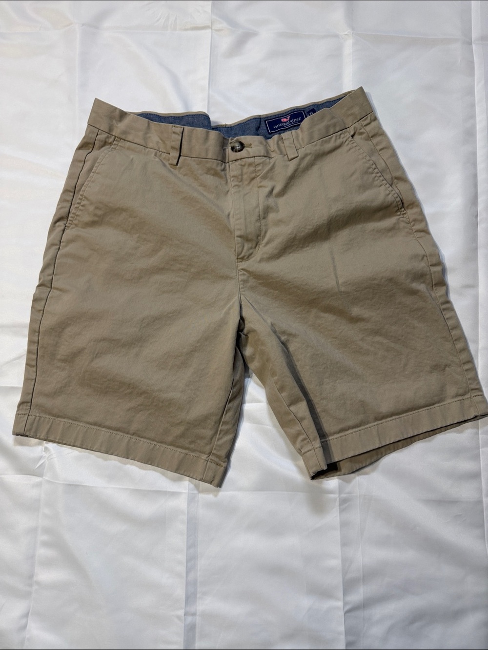 Vineyard Vines Mens Classic Khaki Cotton Blend Casual 8” shorts